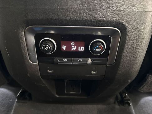 Used 2021 Chevrolet Tahoe LT image 33