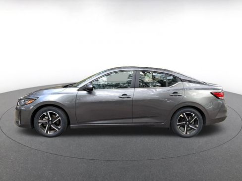 Used 2025 Nissan Sentra SV image 4