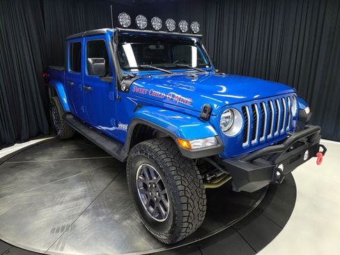 Used 2021 Jeep Gladiator Overland w/ Popular Equipment Package AWD/4WD image 3
