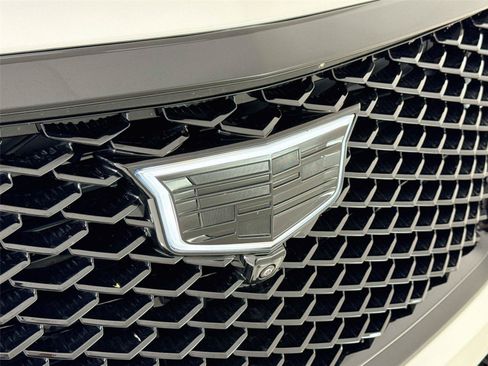 Used 2025 Cadillac Escalade ESV V AWD/4WD image 38