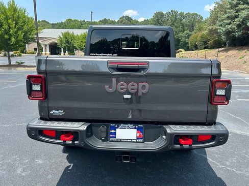 Used 2025 Jeep Gladiator Rubicon w/ Safety Group AWD/4WD image 23