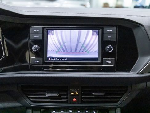 Used 2024 Volkswagen Jetta Sport image 22