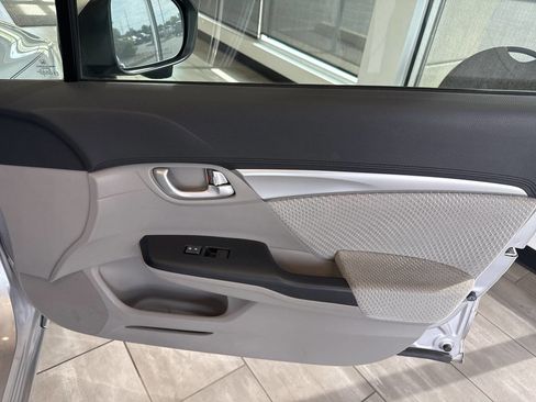 Used 2015 Honda Civic Hybrid Sedan image 39
