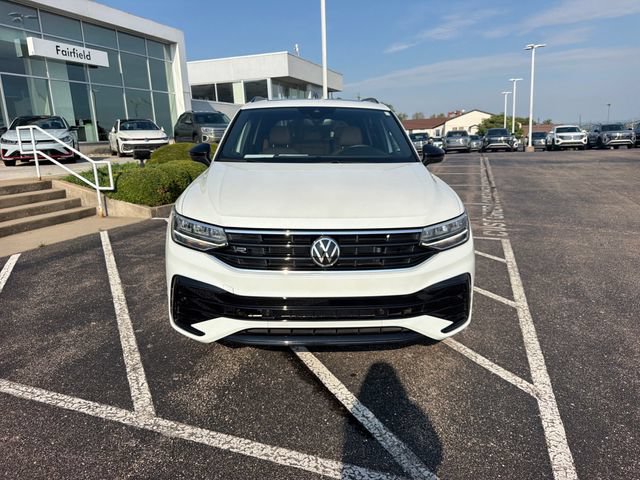 Certified 2024 Volkswagen Tiguan SE R-Line AWD/4WD image 8