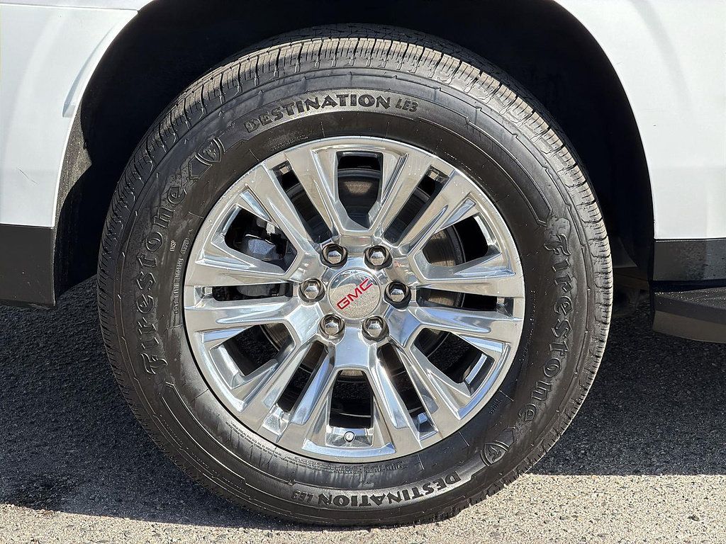 Used 2024 GMC Yukon XL Denali RWD image 33