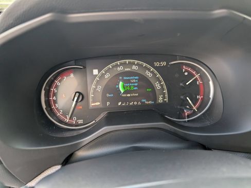 Used 2025 Toyota RAV4 XLE Premium FWD image 17