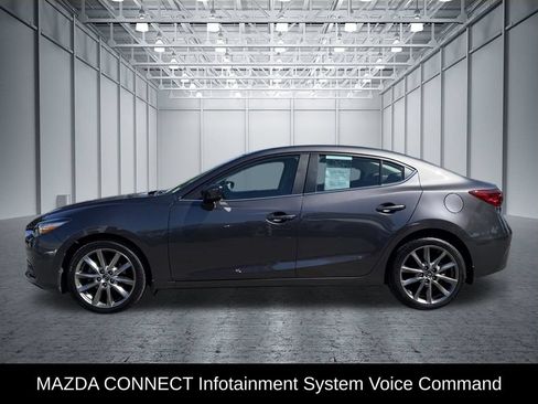 Used 2018 MAZDA MAZDA3 Touring FWD image 3