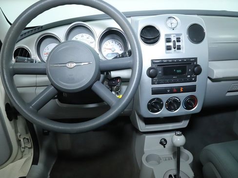 Used 2007 Chrysler PT Cruiser image 34