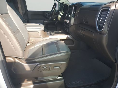 Used 2022 GMC Sierra 2500 Denali w/ Denali Ultimate Package image 16