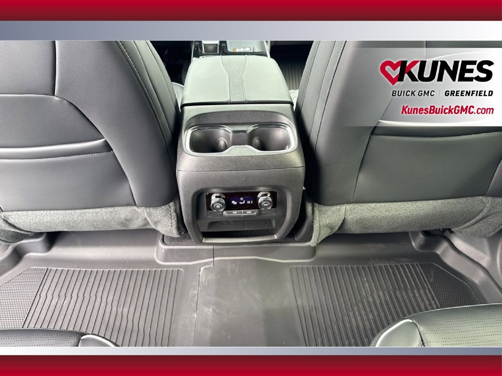 Used 2026 Buick Enclave Sport Touring w/ LPO, Floor Liner Package AWD/4WD image 42