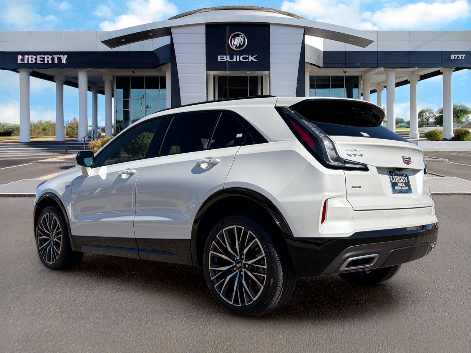 Used 2024 Cadillac XT4 Sport AWD/4WD image 7