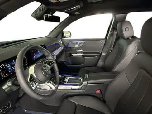 Certified 2026 Mercedes-Benz GLB 250 4MATIC image 4