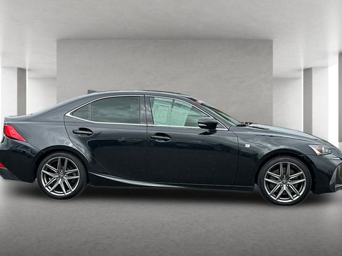 Used 2018 Lexus IS 300 F Sport image 3