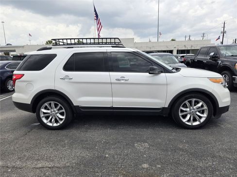 Used 2013 Ford Explorer XLT FWD image 4