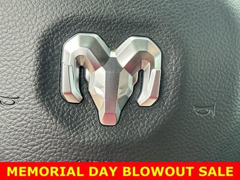 Used 2025 RAM 1500 Big Horn AWD/4WD image 32