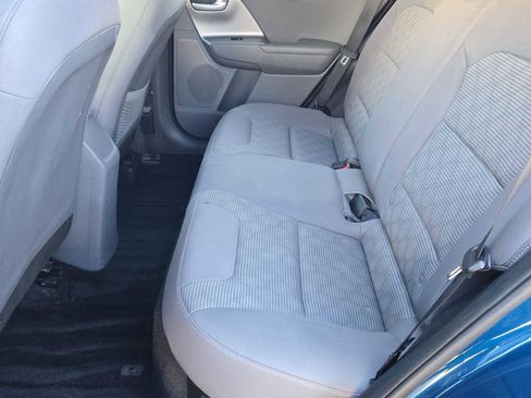 Used 2021 Kia Niro LX image 18