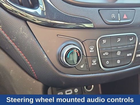 Used 2022 Chevrolet Equinox RS w/ Infotainment Package FWD image 10