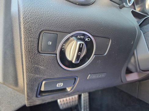 Used 2018 Mercedes-Benz SLC 43 AMG image 24