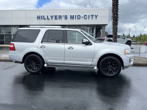 Used 2017 Ford Expedition Limited AWD/4WD image 2