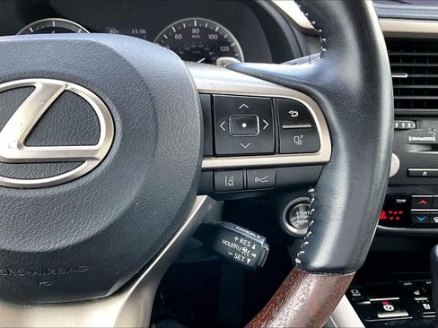 Used 2022 Lexus RX 350L FWD w/ Premium Package image 25