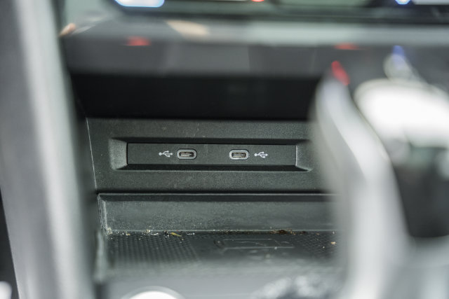 Used 2022 Volkswagen Tiguan SE R-Line AWD/4WD image 31