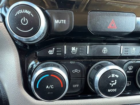 Used 2019 RAM 1500 Laramie AWD/4WD image 49