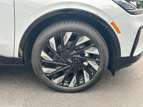 New 2026 Lincoln Nautilus Reserve w/ Jet Appearance Package AWD/4WD image 12