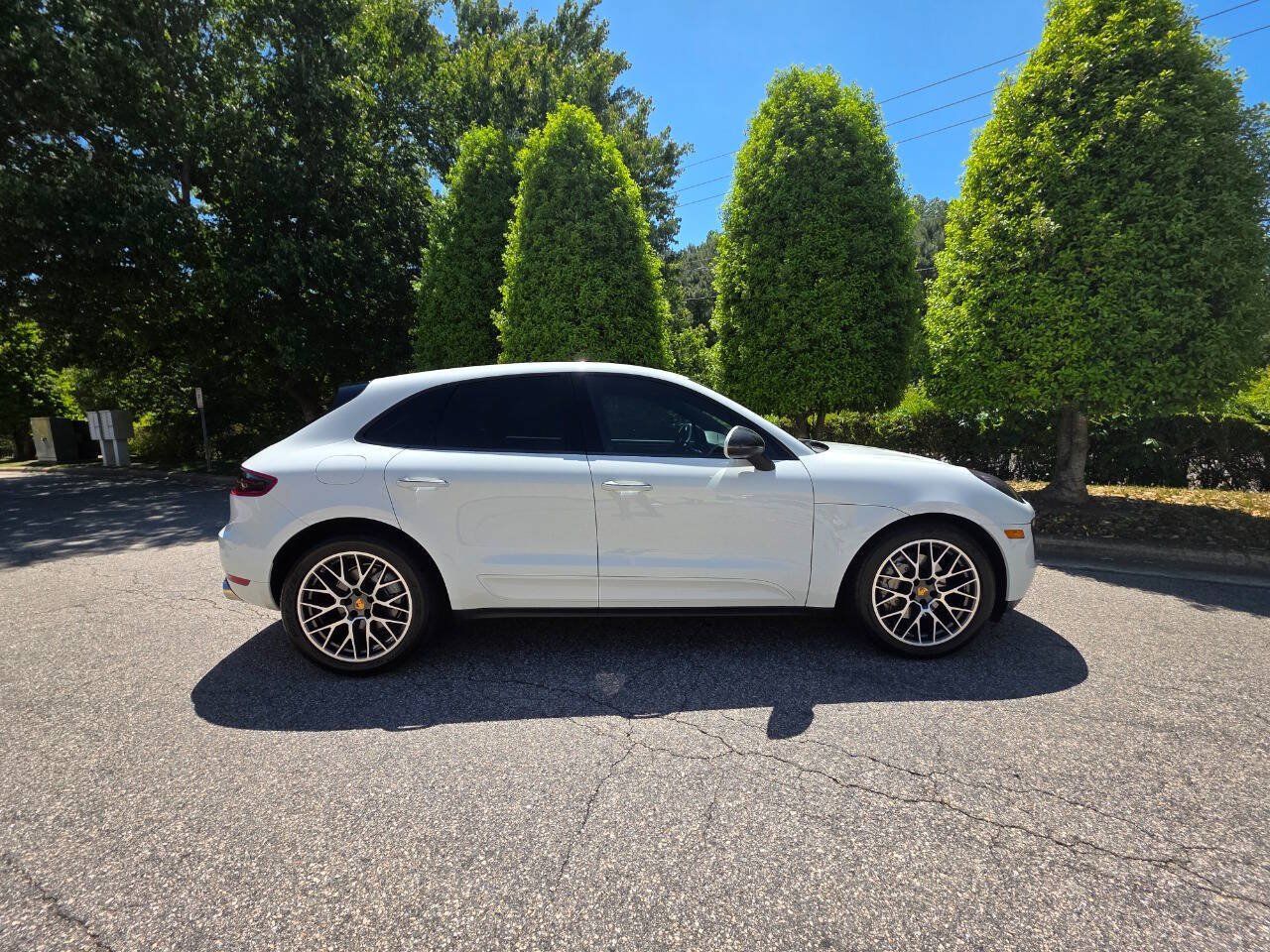 Used 2015 Porsche Macan S w/ Premium Package Plus AWD/4WD image 6