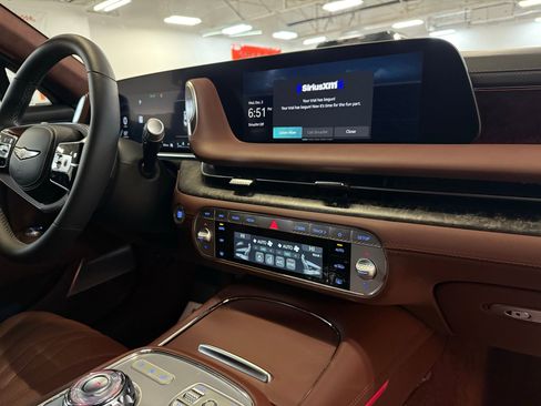 Used 2025 Genesis G90 3.5T image 20