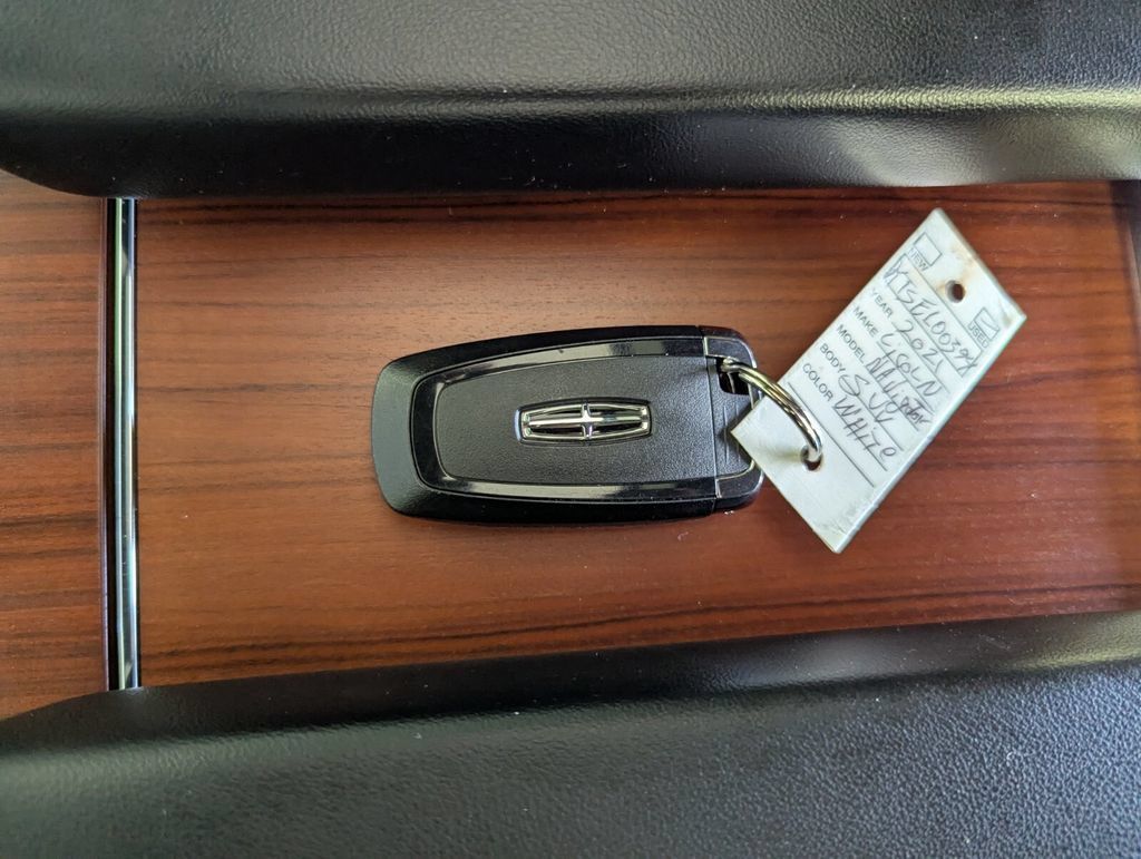 Used 2021 Lincoln Navigator Reserve RWD image 27
