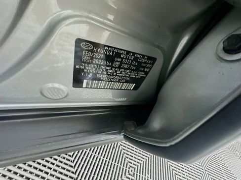 Used 2024 Hyundai Ioniq 6 SEL image 12