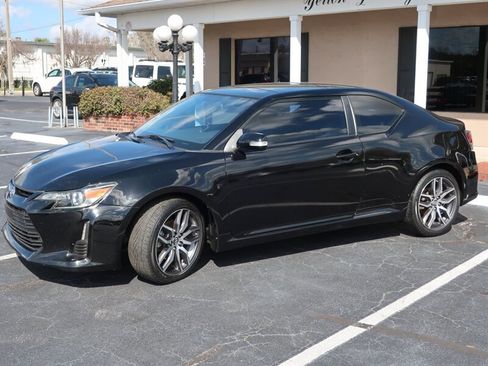 Used 2014 Scion tC image 11
