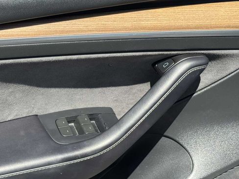 Used 2023 Tesla Model 3 Standard Range RWD image 31
