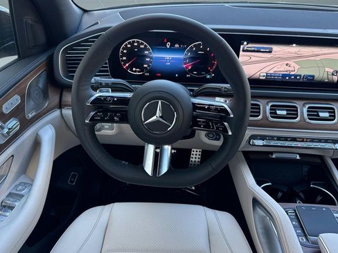Used 2026 Mercedes-Benz GLS 450 4MATIC image 27