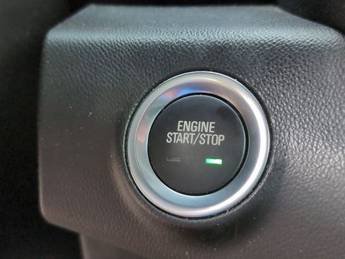 Used 2022 GMC Terrain SLE w/ Driver Convenience Package image 19