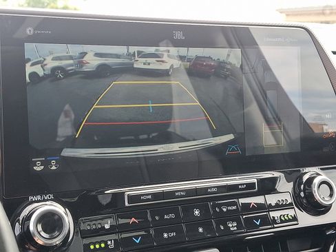 Used 2022 Toyota Highlander Platinum image 20