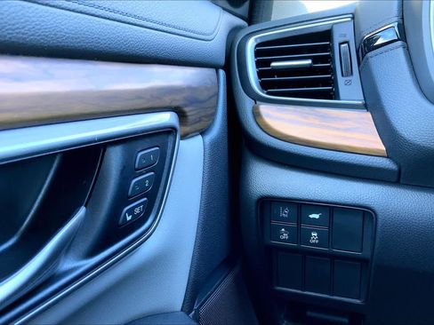 Used 2018 Honda CR-V Touring image 34