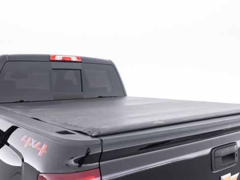 Used 2018 Chevrolet Silverado 1500 High Country image 43