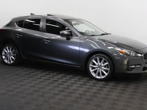 Used 2017 MAZDA MAZDA3 Grand Touring FWD image 3
