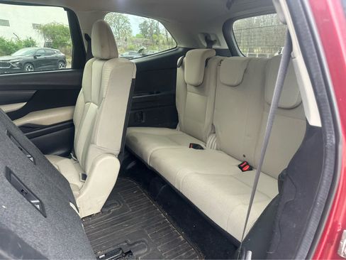 Used 2019 Subaru Ascent Premium image 21