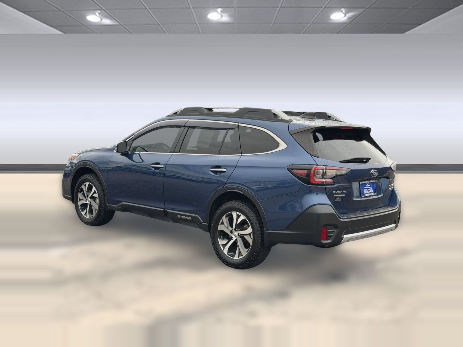 Used 2021 Subaru Outback Touring XT AWD/4WD image 3