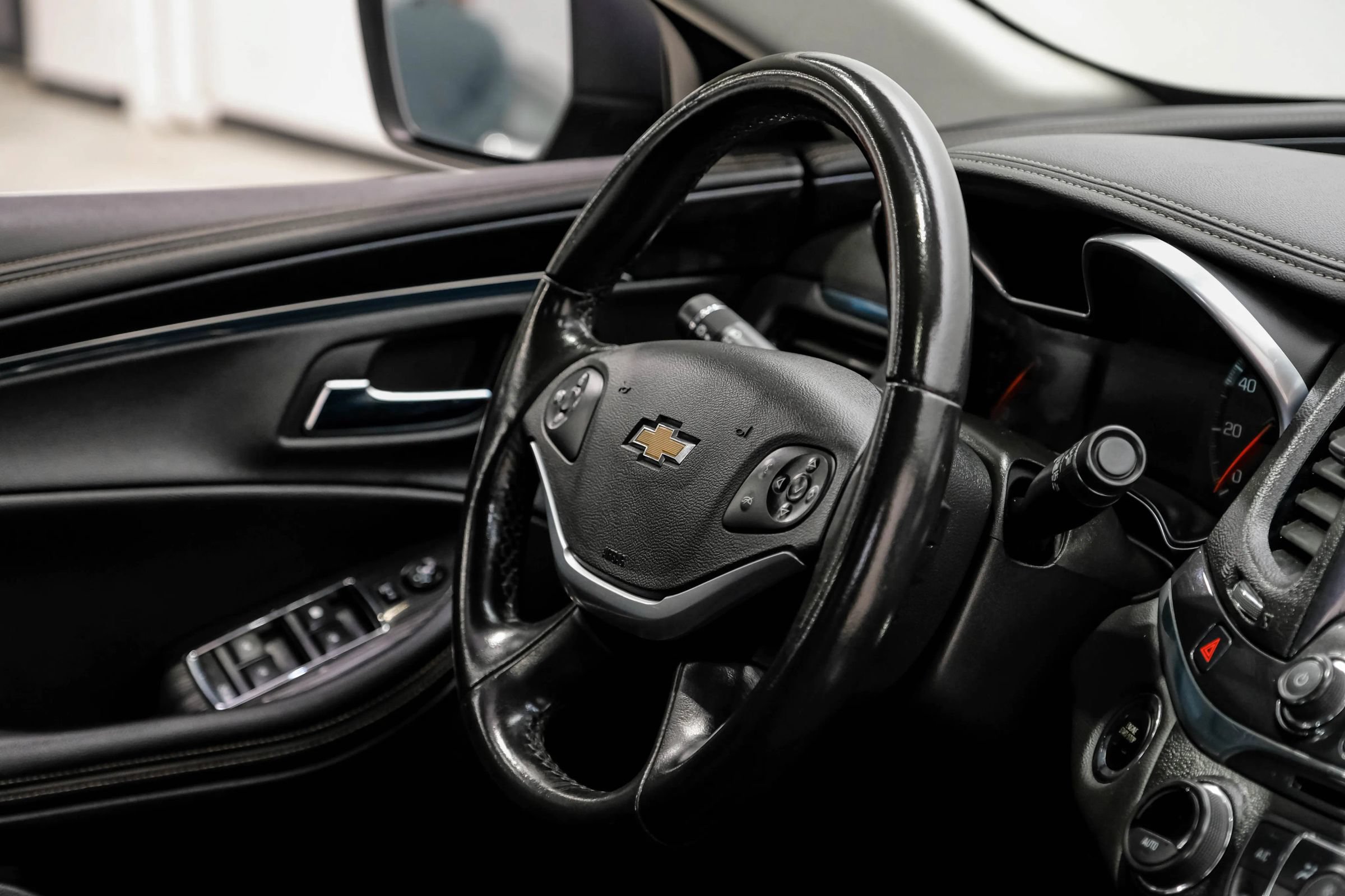 Used 2019 Chevrolet Impala Premier FWD image 12