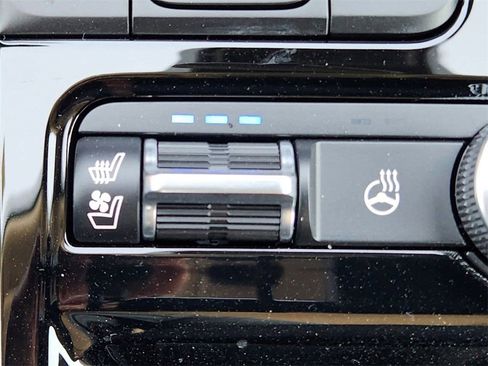 New 2025 Kia K5 EX image 15