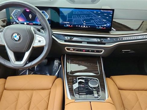 Used 2026 BMW X7 xDrive40i image 39