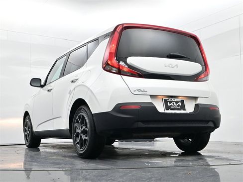 Certified 2022 Kia Soul LX w/ Technology Package image 36