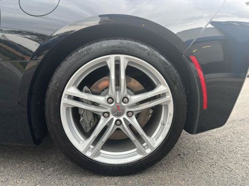Used 2016 Chevrolet Corvette Stingray Coupe RWD image 4