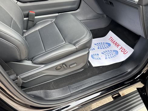 New 2025 Ford Expedition Platinum w/ Stealth Performance Package image 18