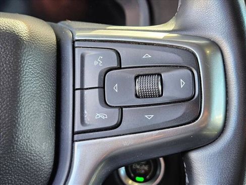 Used 2023 Chevrolet Suburban LT image 12