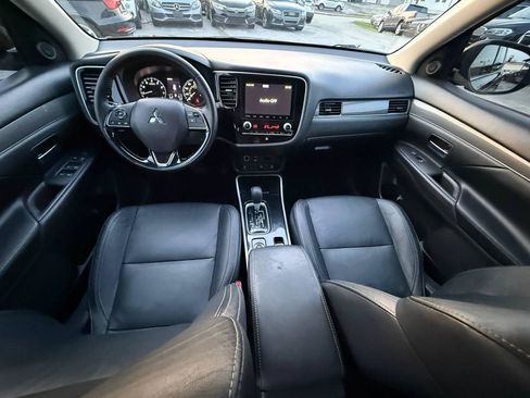 Used 2020 Mitsubishi Outlander SEL AWD/4WD image 37
