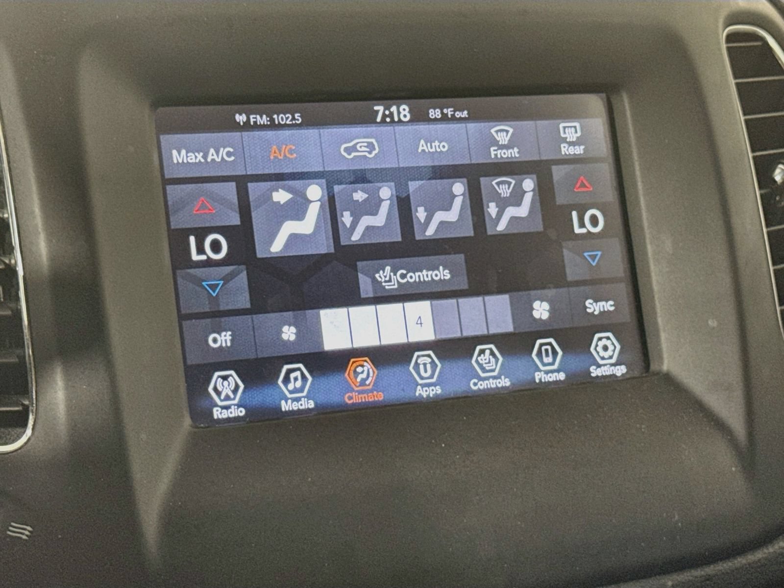 Used 2019 Jeep Compass Latitude w/ Popular Equipment Group AWD/4WD image 19